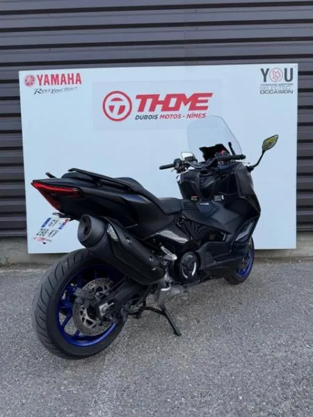 XP TMAX 560