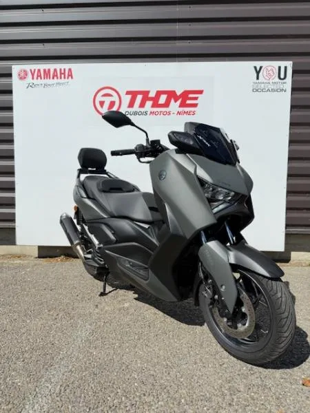 XMAX 125