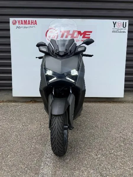 XMAX 300