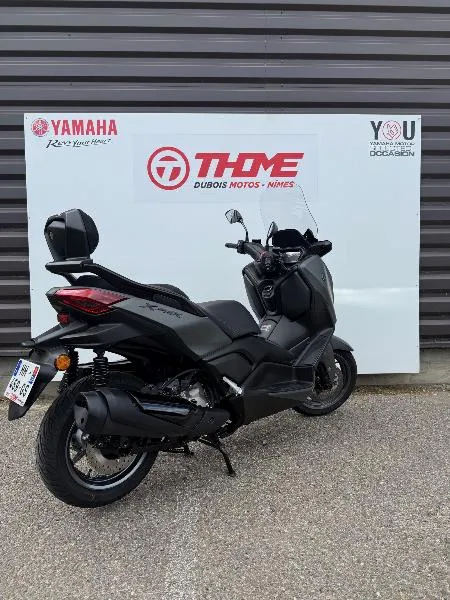 XMAX 300