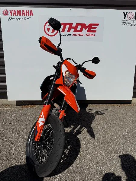 690 SMC R