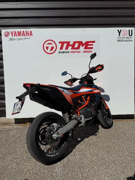 690 SMC R