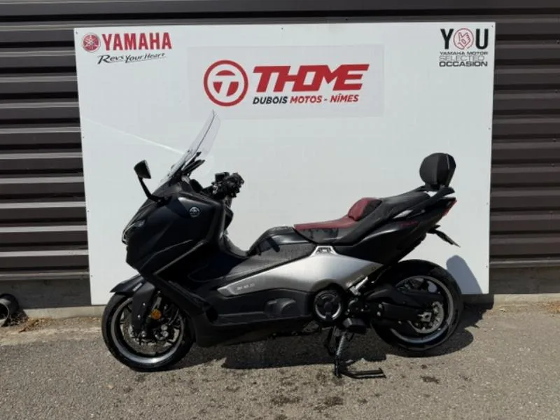 XP TMAX 560