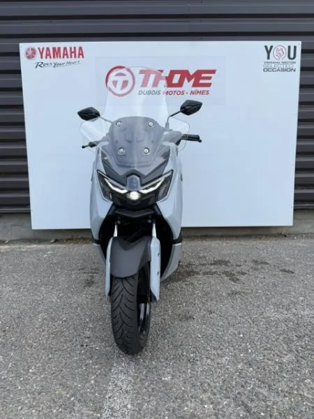 NMAX 125 TECH MAX
