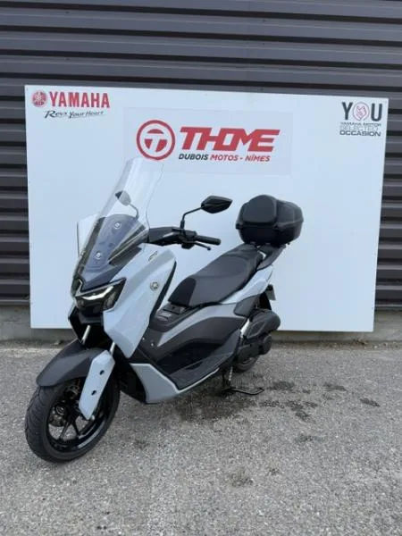 NMAX 125 TECH MAX