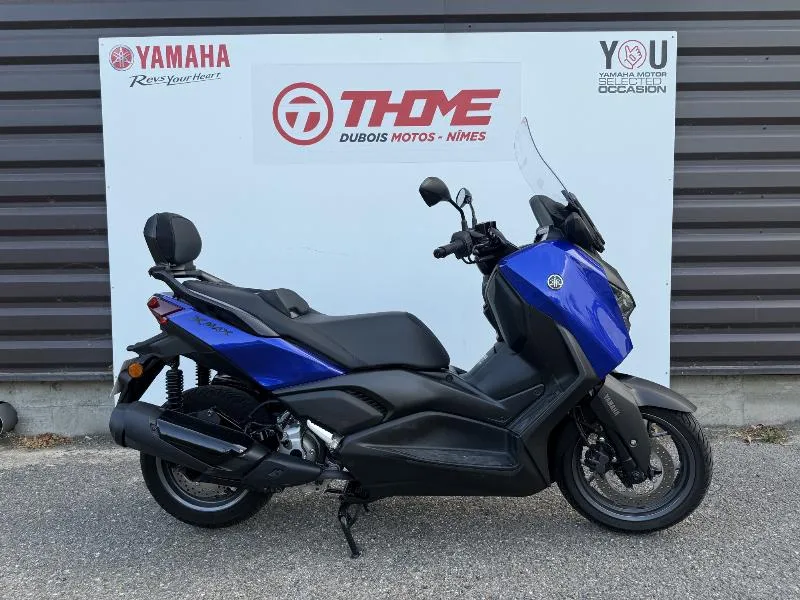 XMAX 300
