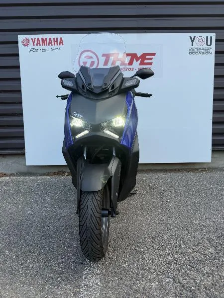 XMAX 300