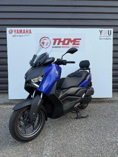 XMAX 300