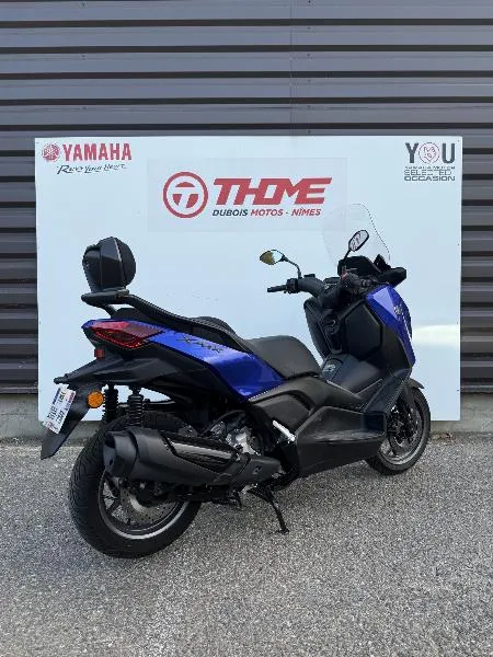 XMAX 300