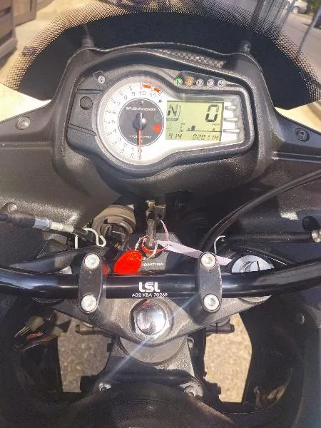 DL VSTROM 650A
