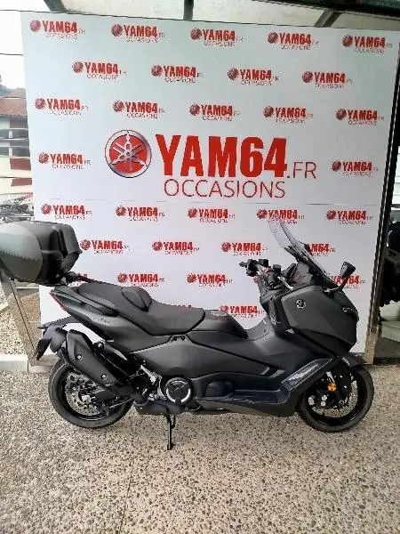 XP TMAX 560