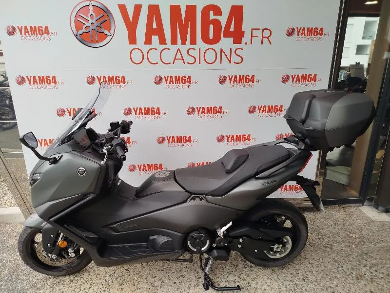 XP TMAX 560