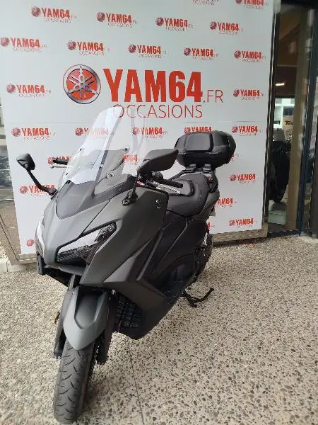 XP TMAX 560