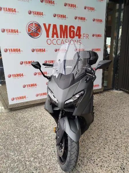 XP TMAX 560
