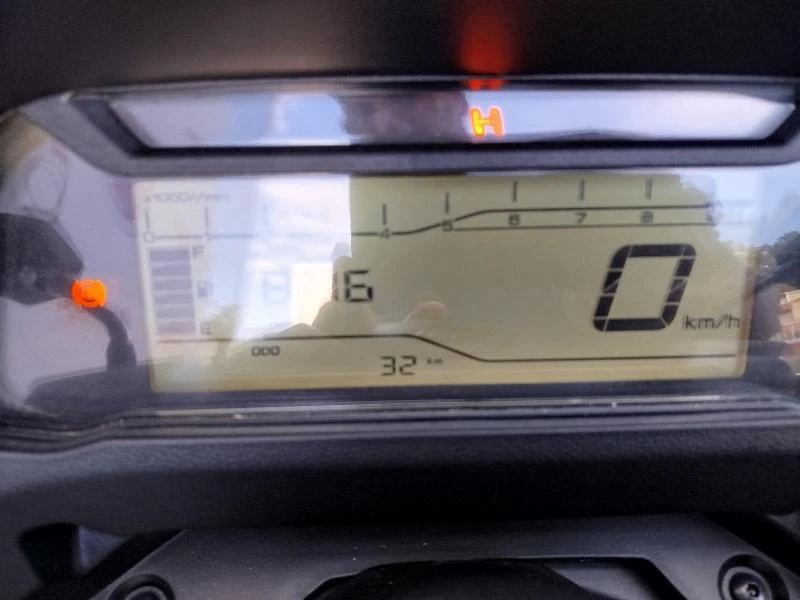 TRICITY 300