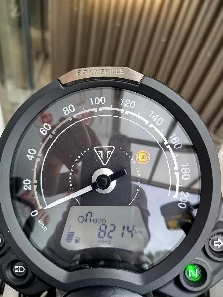 SPEED TWIN 900