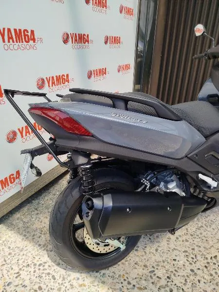 TRICITY 300