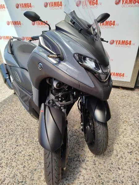 TRICITY 300