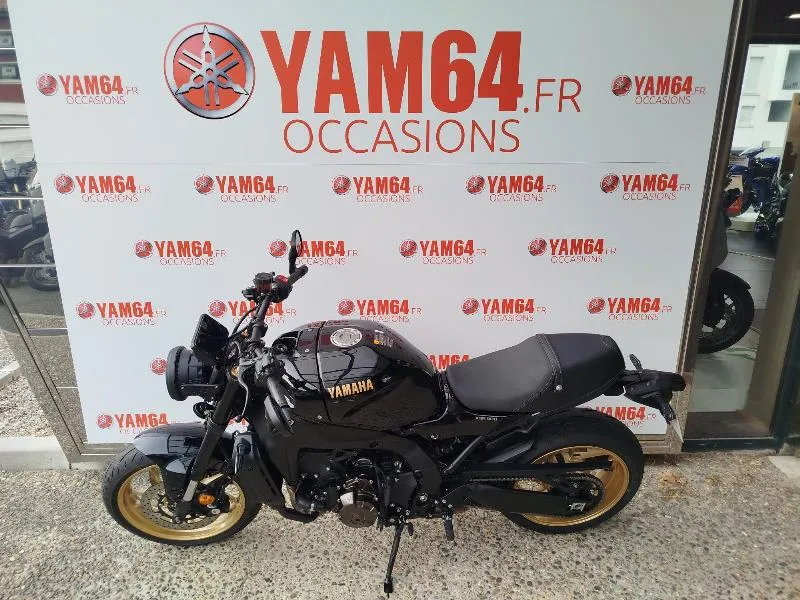 XSR 900