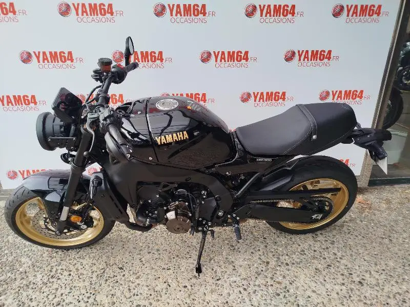XSR 900