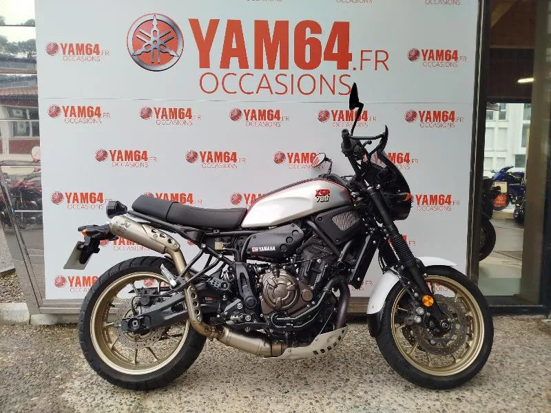 XSR 700 XTRIBUTE