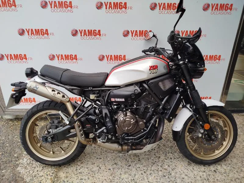 XSR 700 XTRIBUTE