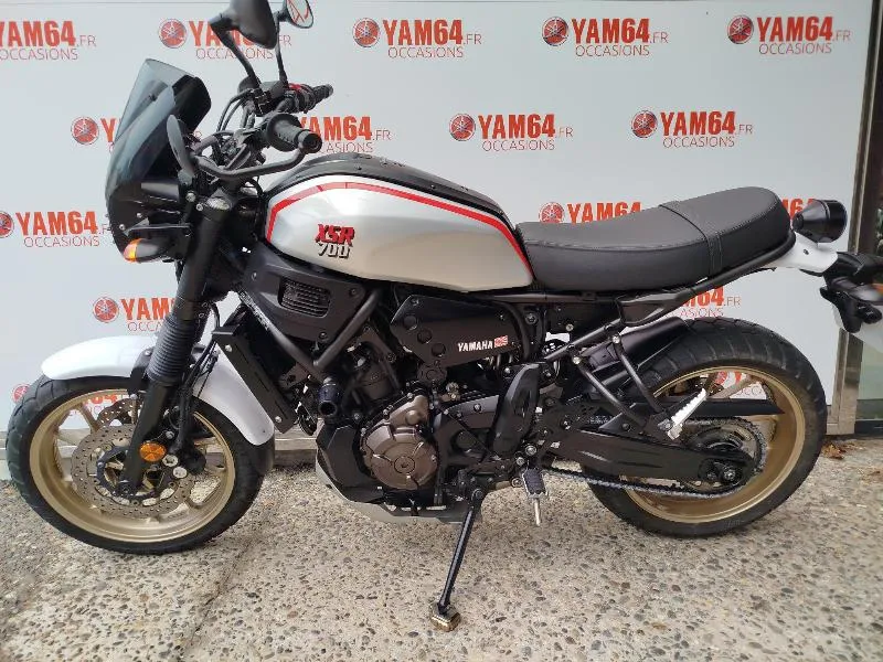 XSR 700 XTRIBUTE