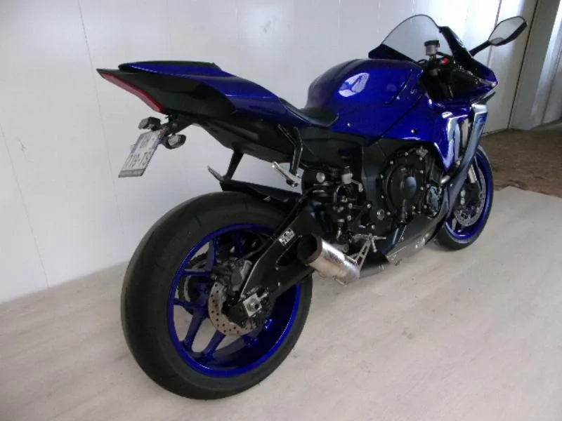 YZF 1000 R1