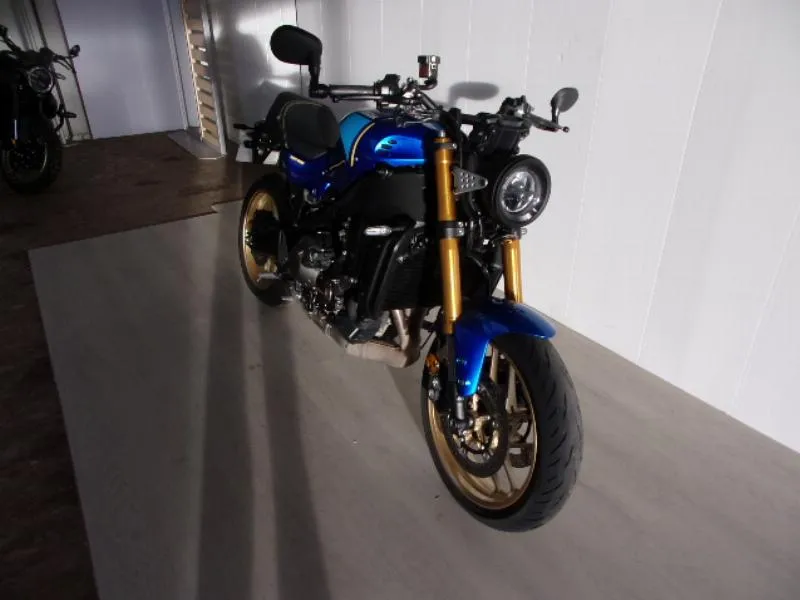 XSR 900
