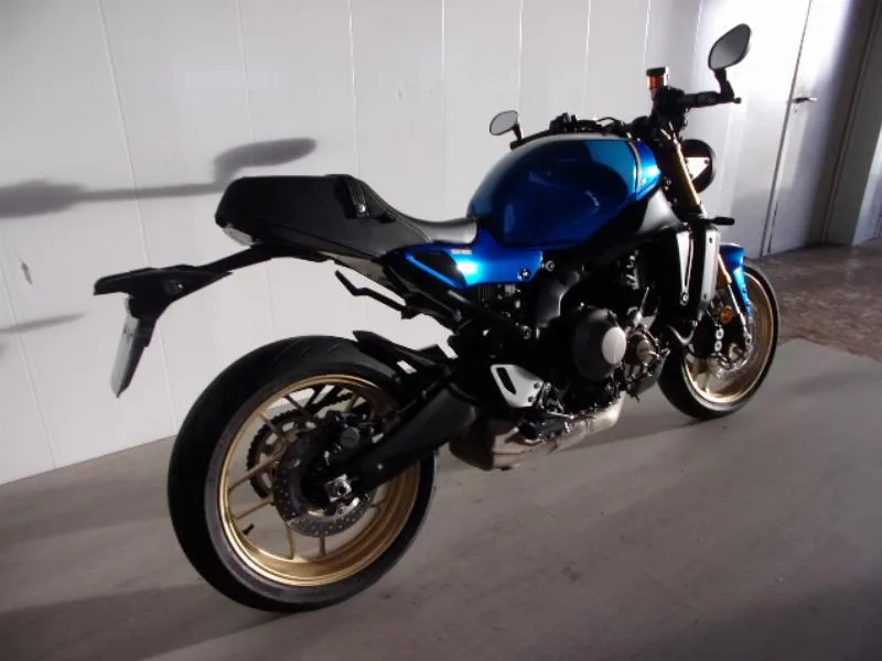 XSR 900