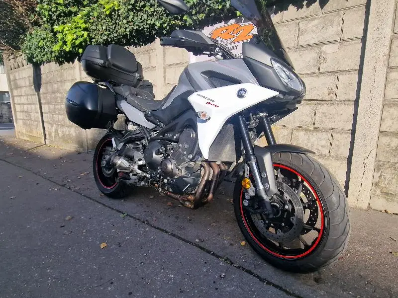 TRACER 900