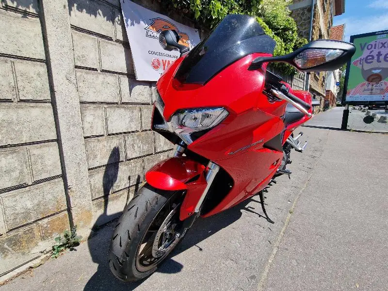 VFR 800 F