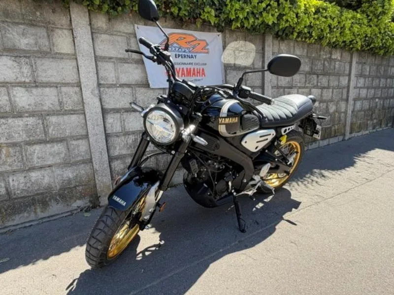 XSR 125 Legacy
