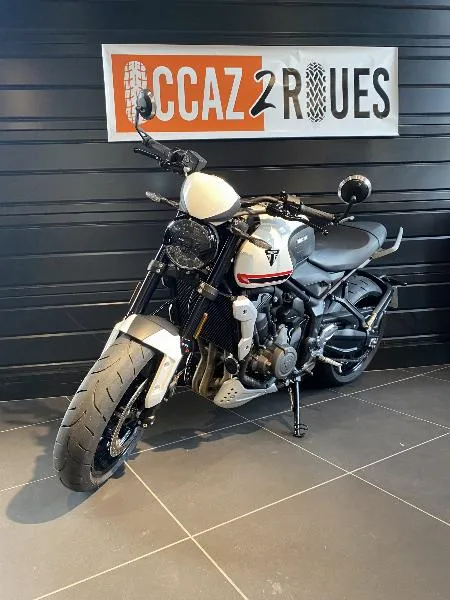 TRIDENT 660