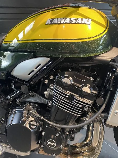 Z 900
