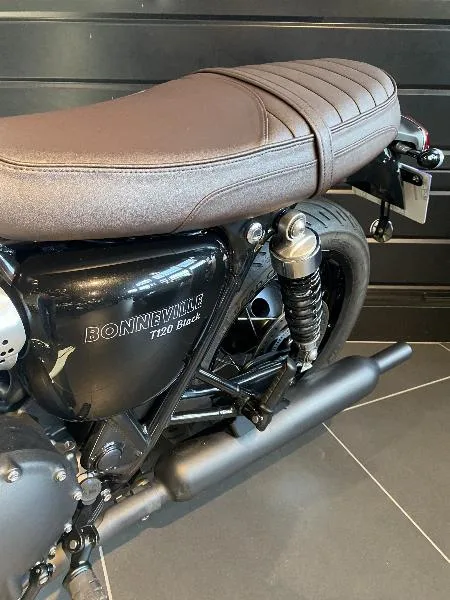 Bonneville T120 Black