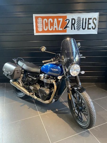STREET TWIN  900 2021