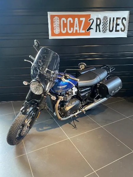 STREET TWIN  900