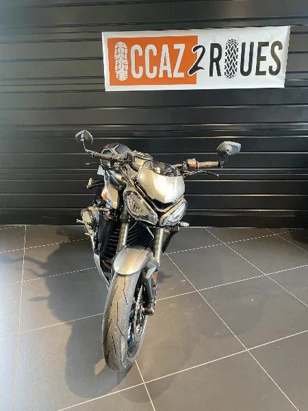 STREET TRIPLE 765 RS