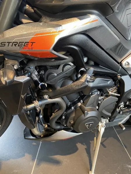 STREET TRIPLE 765 RS