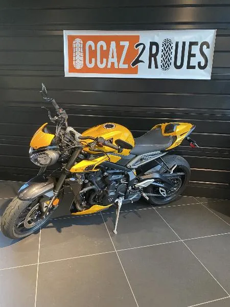 STREET TRIPLE 765 RS