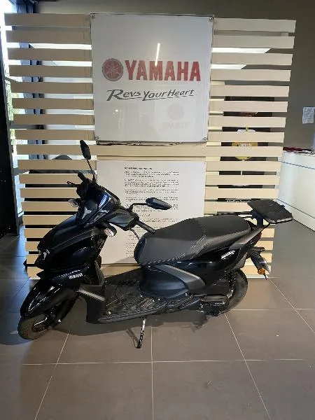 RayZR 125