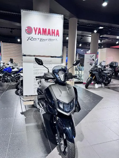 RayZR 125