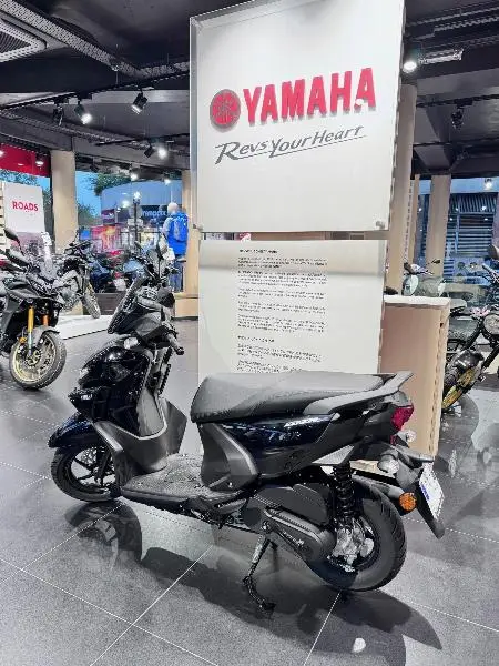 RayZR 125