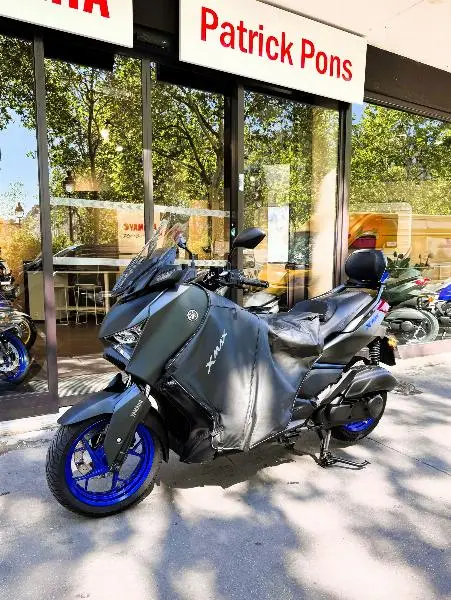 XMAX 125