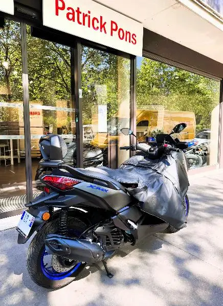 XMAX 125