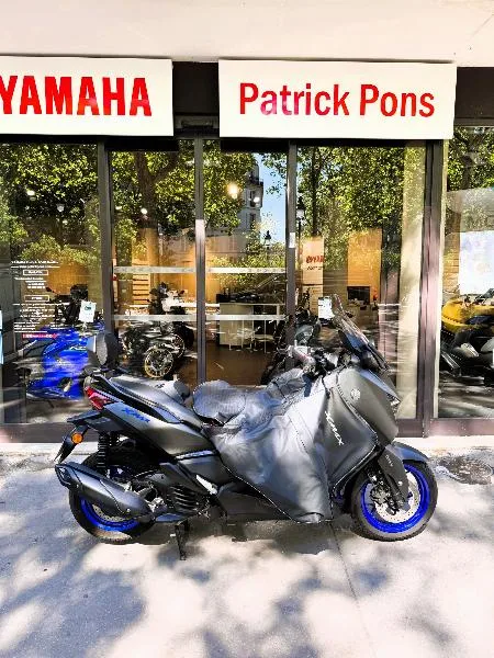 XMAX 125