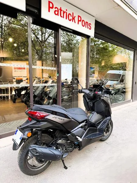 XMAX 125 TECH MAX