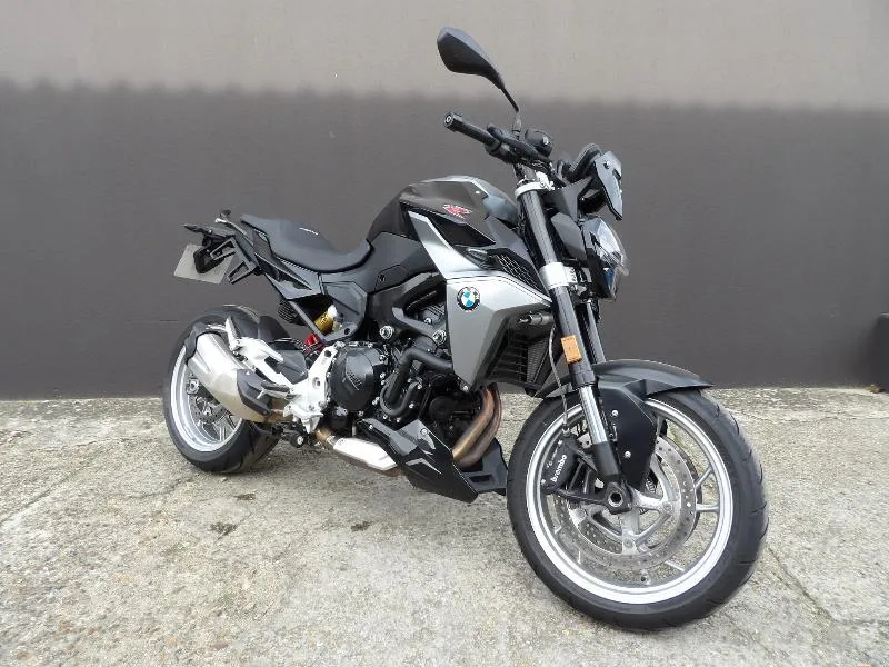 F 900 R