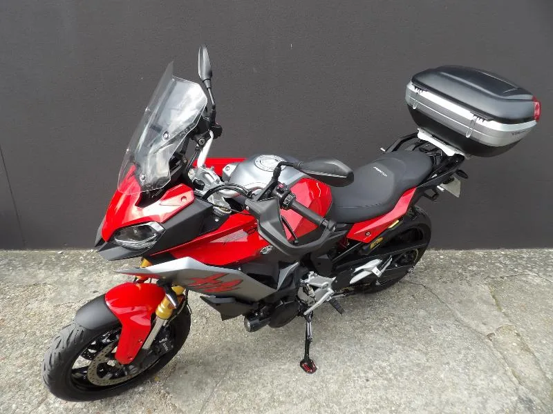 F 900 XR